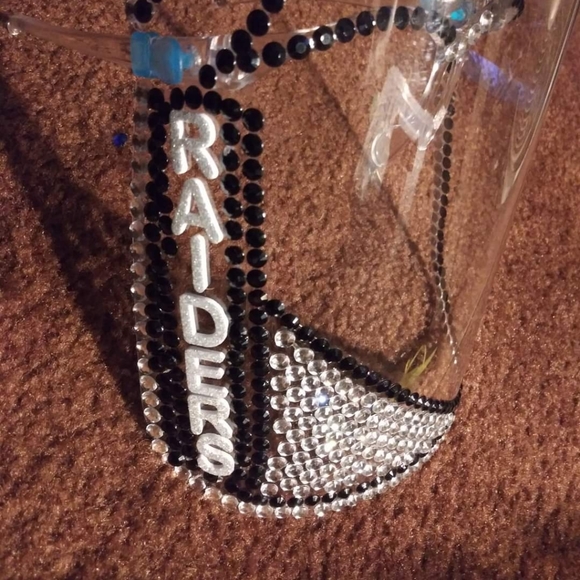 Face Mask/Shields - Picture 15 of 16